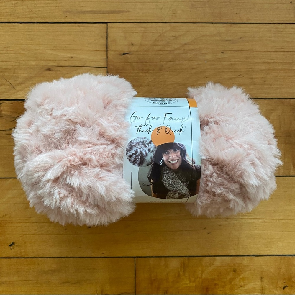 🩷 New Lion Brand Go For Faux! Thick & Quick Yarn in Pink Poodle
